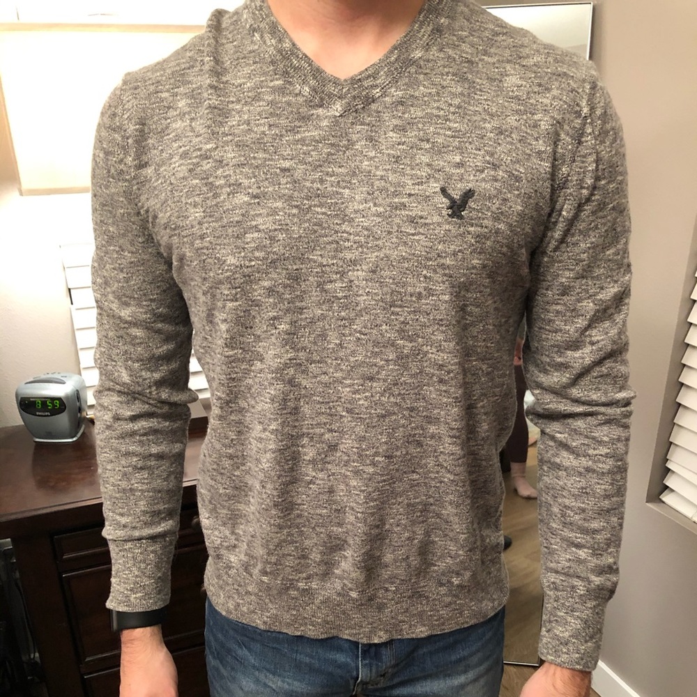Men’s American Eagle VNeck Sweater